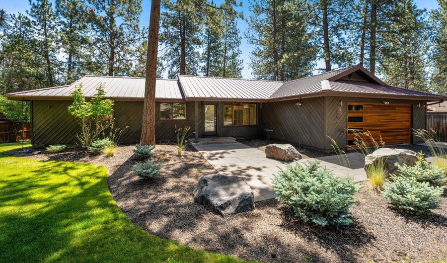 2204 NW Marken St, Bend, OR 97703 - 3 Beds, 3 Bath