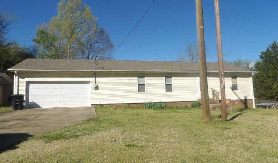 3611 Stage Rd, Coldwater, MS 38618 - 3 Beds, 2 Bath