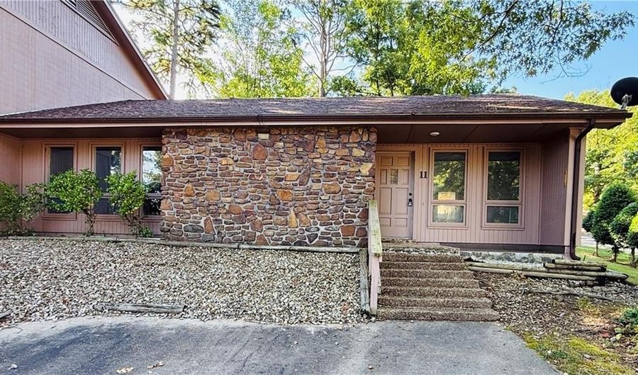 11 Mellor Ln, Bella Vista, AR 72715 - 2 Beds, 2 Bath