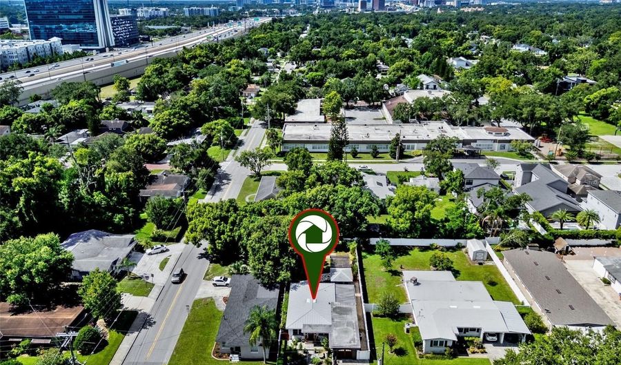 42 E HAZEL St, Orlando, FL 32804 - 2 Beds, 2 Bath