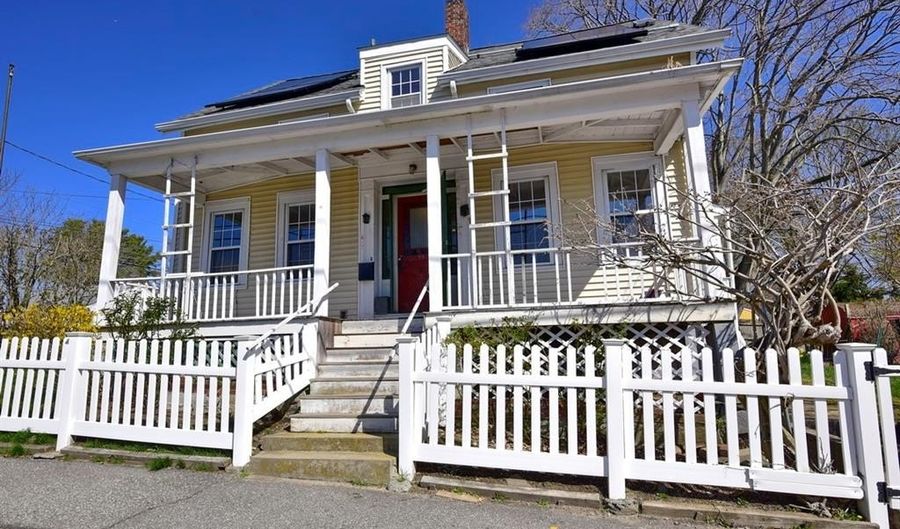 55 Mt Hope Ave, Bristol, RI 02809 - 3 Beds, 2 Bath