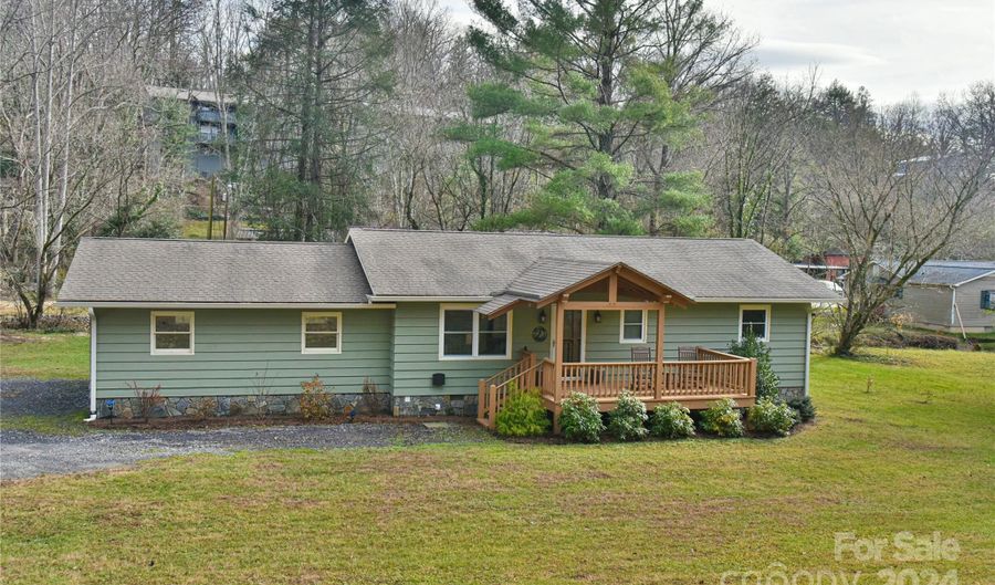 455 New Haw Creek Rd, Asheville, NC 28805 - 3 Beds, 2 Bath