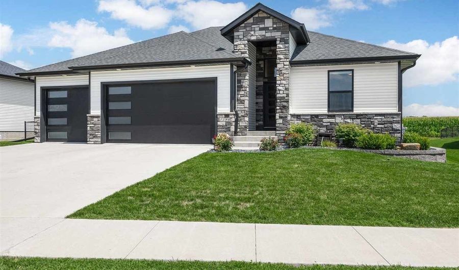 1190 Berkshire Ln, North Liberty, IA 52317 - 4 Beds, 3 Bath
