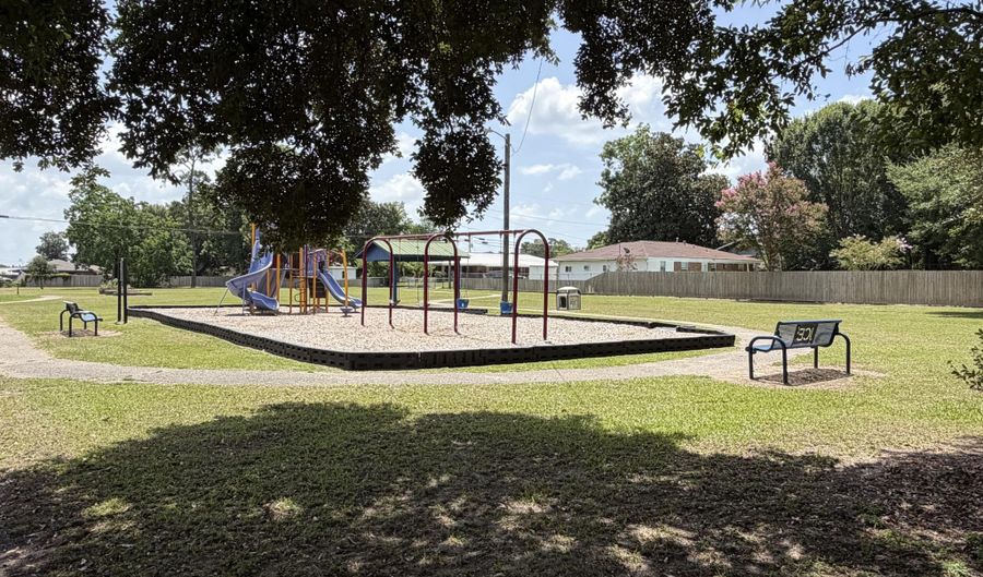 1680 Sunset Blvd, Biloxi, MS 39531 - 2 Beds, 1 Bath
