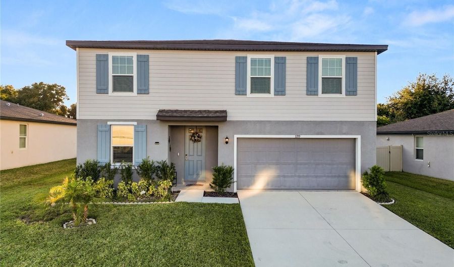 1199 OAK VALLEY Dr, Auburndale, FL 33823 - 4 Beds, 3 Bath