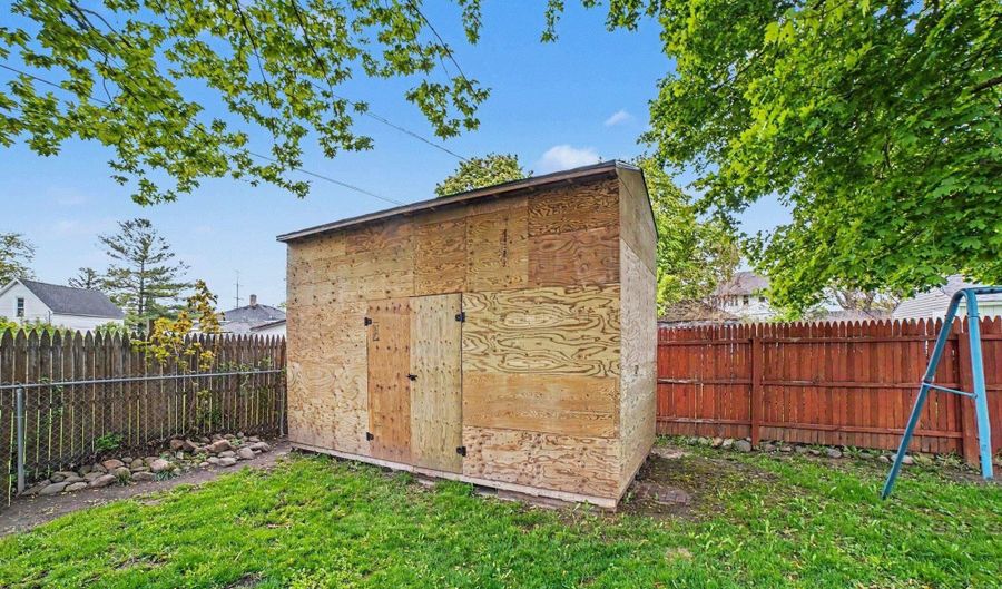 707 N Republic Ave, Alma, MI 48801 - 3 Beds, 2 Bath