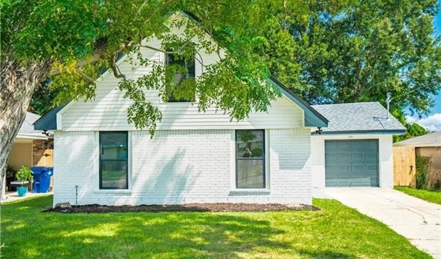 641 N CUMBERLAND St, Metairie, LA 70003 - 4 Beds, 2 Bath