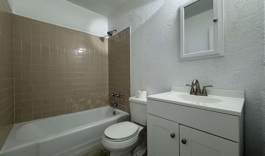 605 Brookdale Dr, Alamogordo, NM 88310 - 3 Beds, 1 Bath