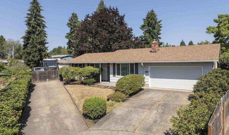 19565 SW Southview Pl, Aloha, OR 97078 - 3 Beds, 2 Bath