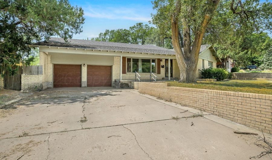 107 Parkview Dr, Amarillo, TX 79106 - 3 Beds, 2 Bath