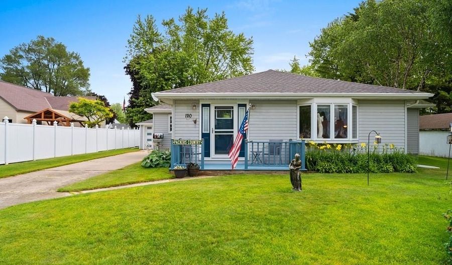 120 Vernon St, Algoma, WI 54201 - 3 Beds, 3 Bath