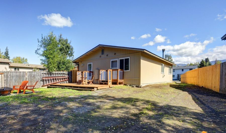 8530 Gordon Cir, Anchorage, AK 99507 - 3 Beds, 2 Bath