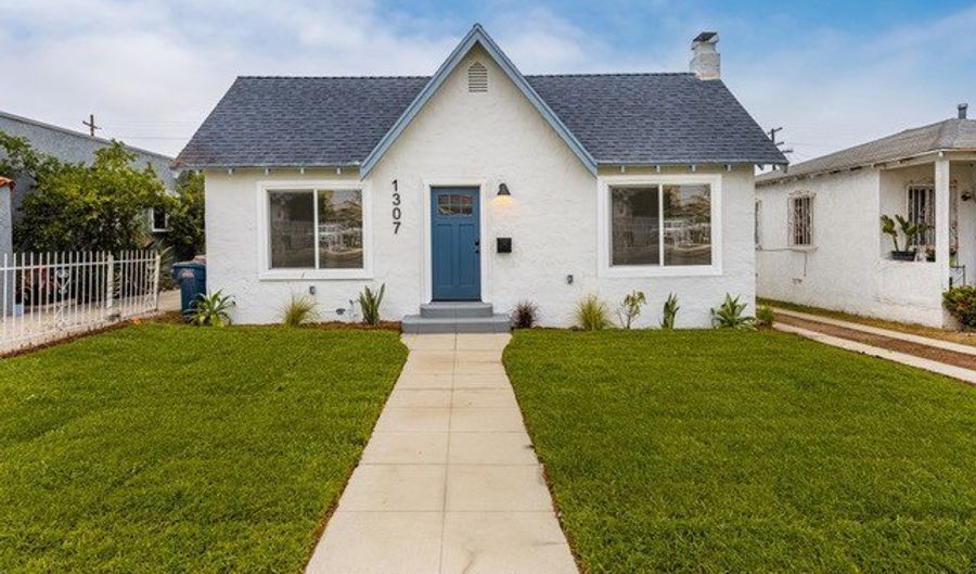 1307 W 104th, Los Angeles, CA 90044 - 5 Beds, 3 Bath