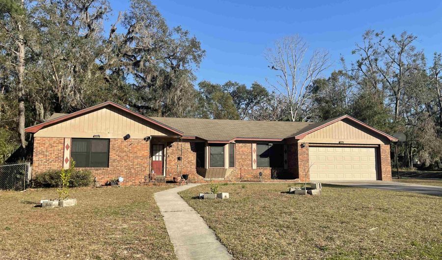 416 W Hargrove St, Perry, FL 32347 - 3 Beds, 2 Bath