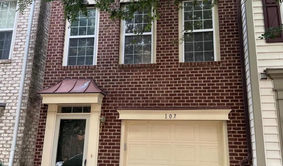 107 MARTIN Ln, Alexandria, VA 22304 - 3 Beds, 3 Bath