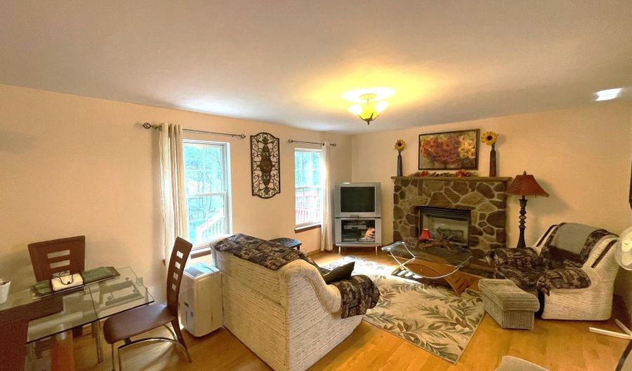 76 Parker Trl, Albrightsville, PA 18210 - 4 Beds, 3 Bath