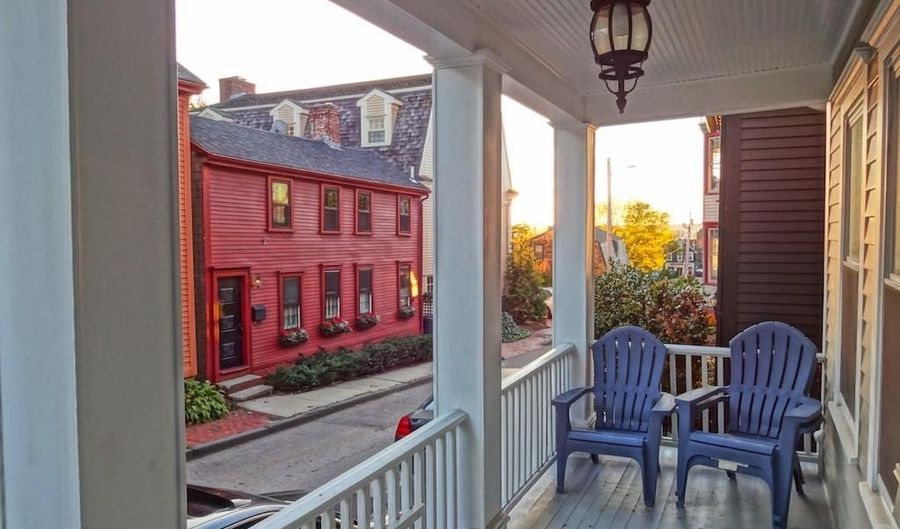 46 William St 2, Newport, RI 02840 - 2 Beds, 1 Bath