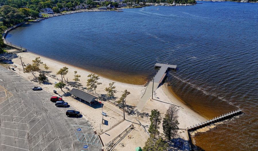 637 Compass Ave, Beachwood, NJ 08722 - 3 Beds, null Bath