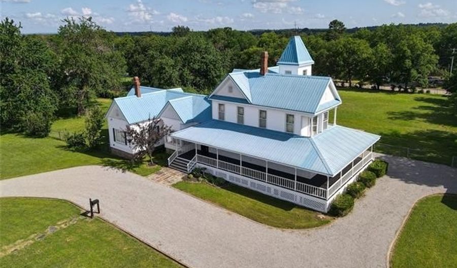 14 E Smith Ave, McAlester, OK 74501 - 4 Beds, 2 Bath