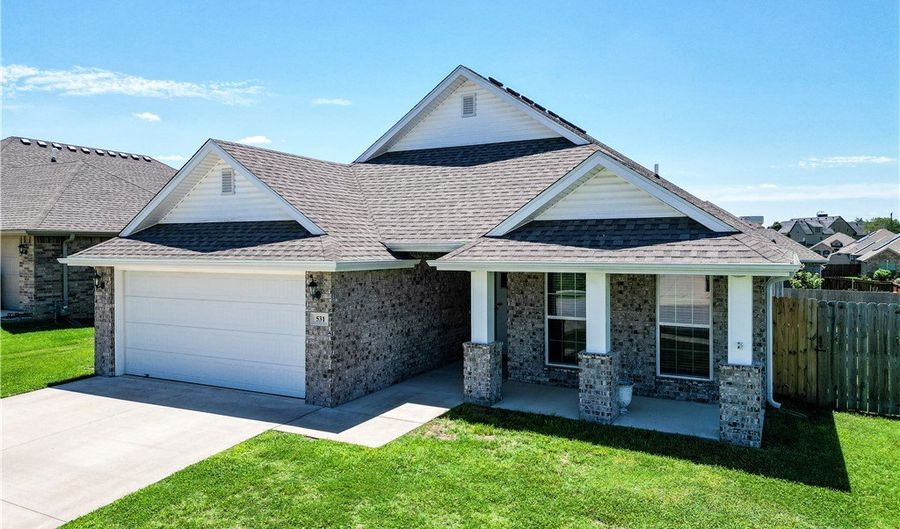531 Melrose Pl, Bentonville, AR 72712 - 3 Beds, 2 Bath