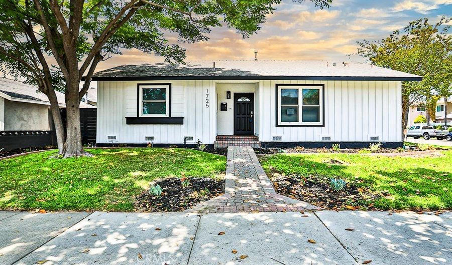 1725 W Beacon Ave, Anaheim, CA 92804 - 3 Beds, 2 Bath