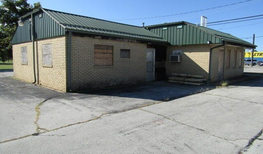 Bus 60, Aurora, MO 65605 - 0 Beds, 0 Bath