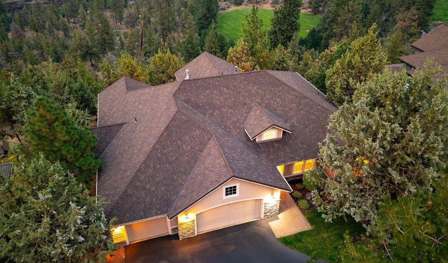 3269 NW Fairway Heights Dr, Bend, OR 97703 - 3 Beds, 4 Bath