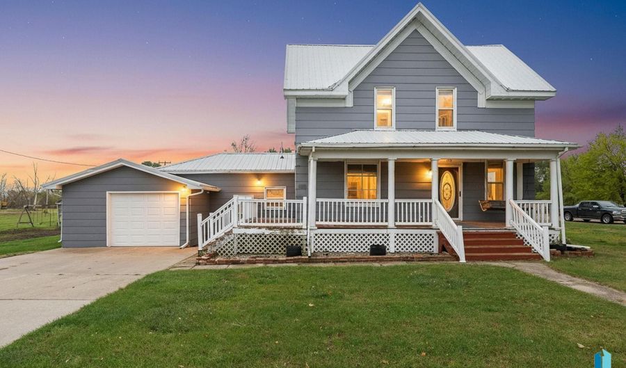 150 N Oak Ave, Bridgewater, SD 57319 - 3 Beds, 2 Bath