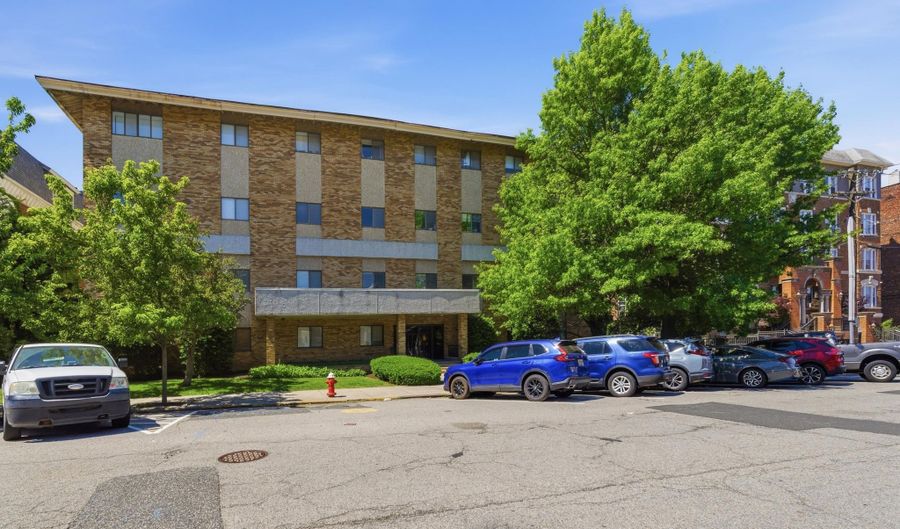 86 W 33RD St 211, Bayonne, NJ 07002 - 2 Beds, 2 Bath