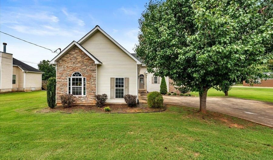 80 RAPTOR Way, Anniston, AL 36207 - 3 Beds, 2 Bath