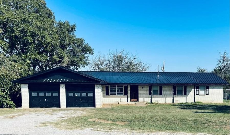 40001 Fm 2481, Hico, TX 76457 - 4 Beds, 3 Bath