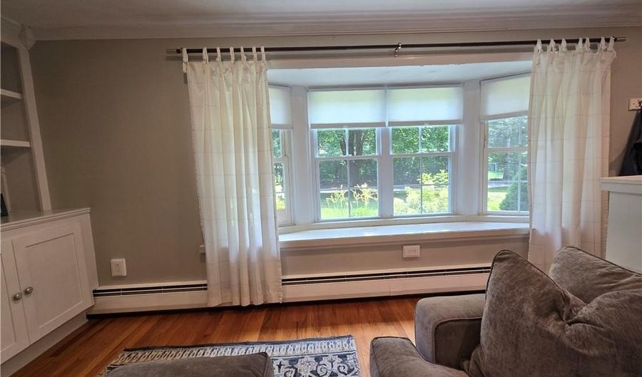351 Shippeetown Rd, East Greenwich, RI 02818 - 4 Beds, 2 Bath