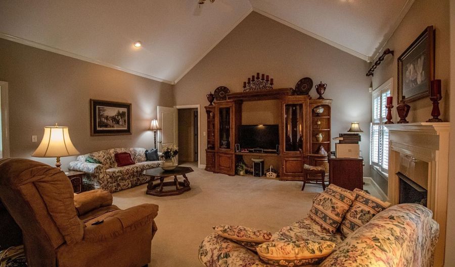 171 HUNTINGTON Trce, Anniston, AL 36207 - 3 Beds, 2 Bath