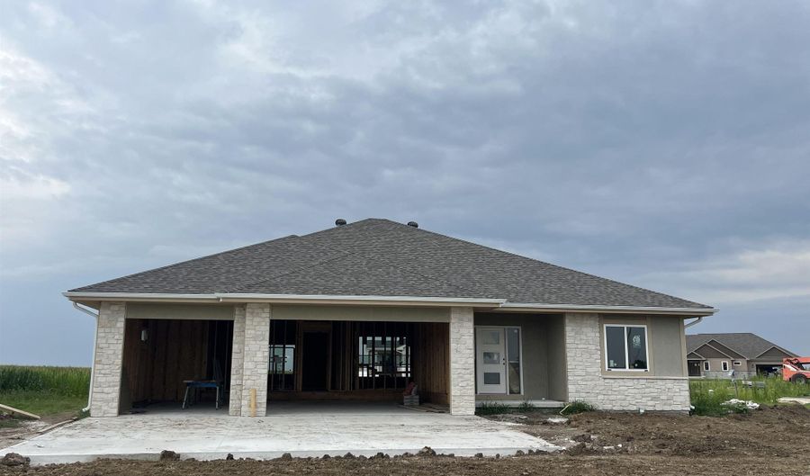 810 N 22nd St, Ashland, NE 68003 - 5 Beds, 3 Bath