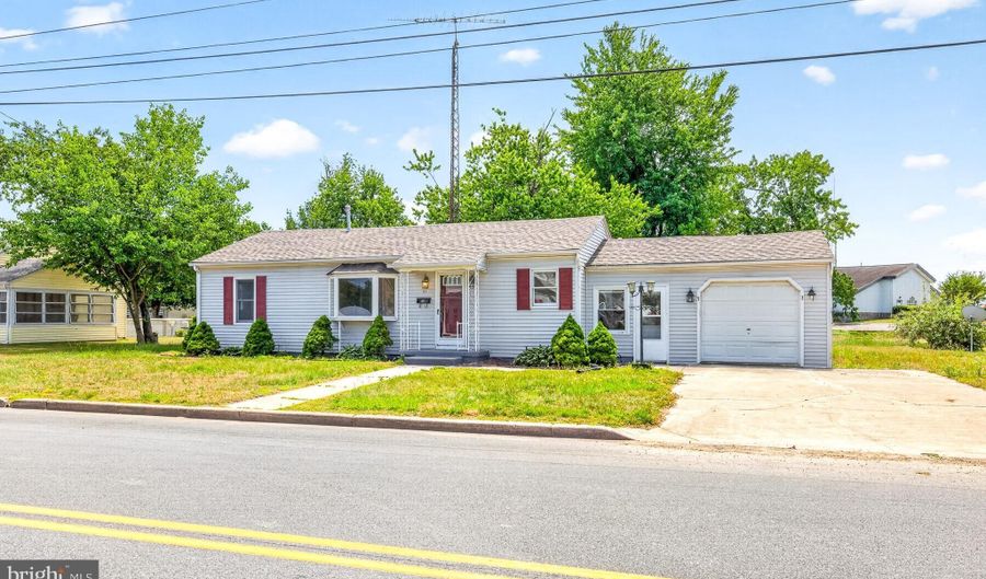 101 E LIBERTY St, Harrington, DE 19952 - 3 Beds, 1 Bath