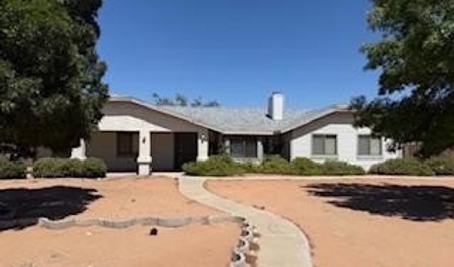 15485 Comanche, Apple Valley, CA 92307 - 3 Beds, 2 Bath