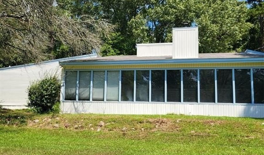 9280 Blanchard Furrh Rd, Shreveport, LA 71107 - 3 Beds, 2 Bath