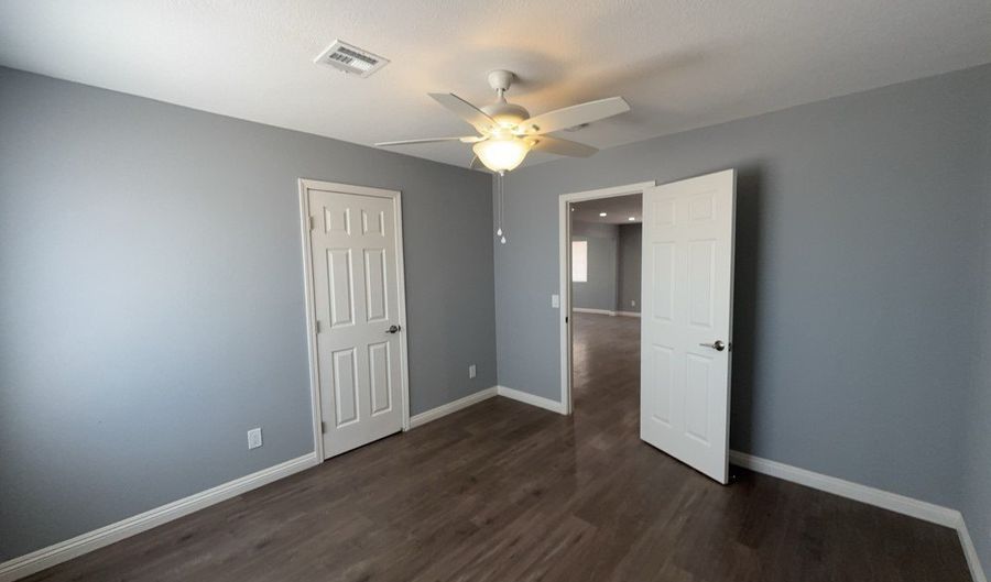 6 Brown St, Henderson, NV 89015 - 3 Beds, 1 Bath