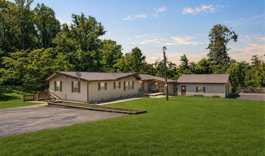 308 Dale Hollow Mnr, Albany, KY 42602 - 3 Beds, 2 Bath