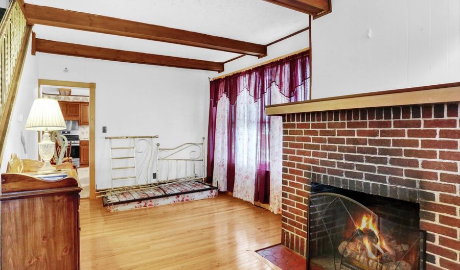 201 UPLAND Ave, Reading, PA 19611 - 3 Beds, 1 Bath