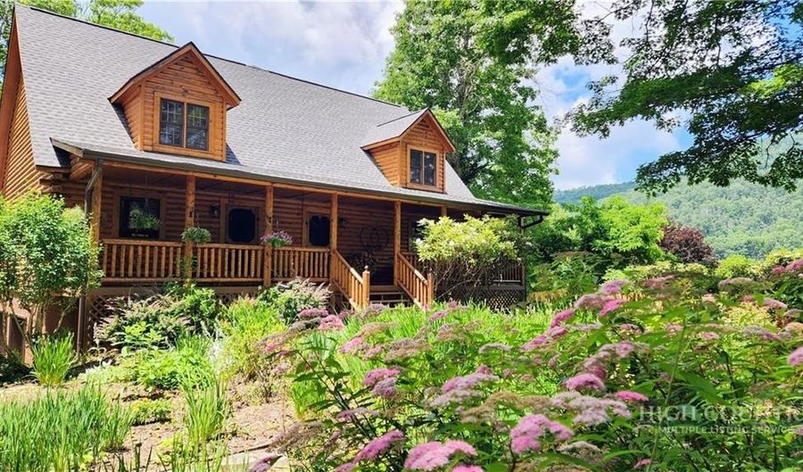 487 Klonteska Dr, Banner Elk, NC 28604 - 4 Beds, 4 Bath