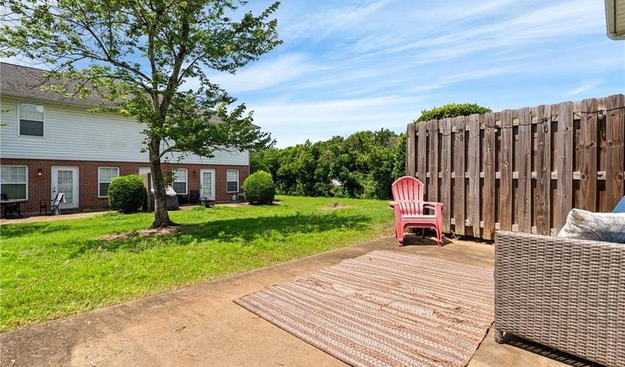 1477 N DONAHUE Dr, Auburn, AL 36830 - 3 Beds, 4 Bath