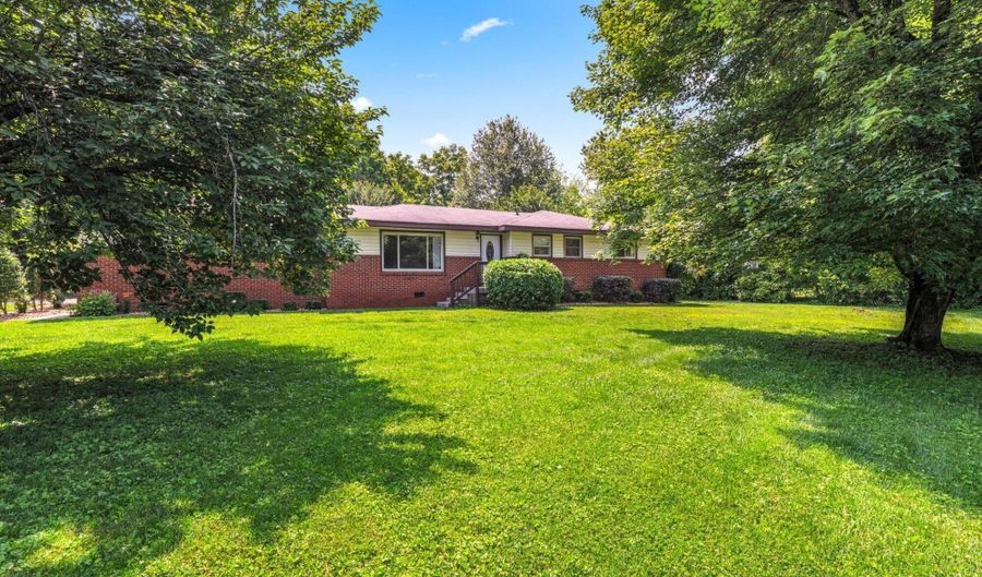 1239 Dossett St, Athens, TN 37303 - 3 Beds, 2 Bath