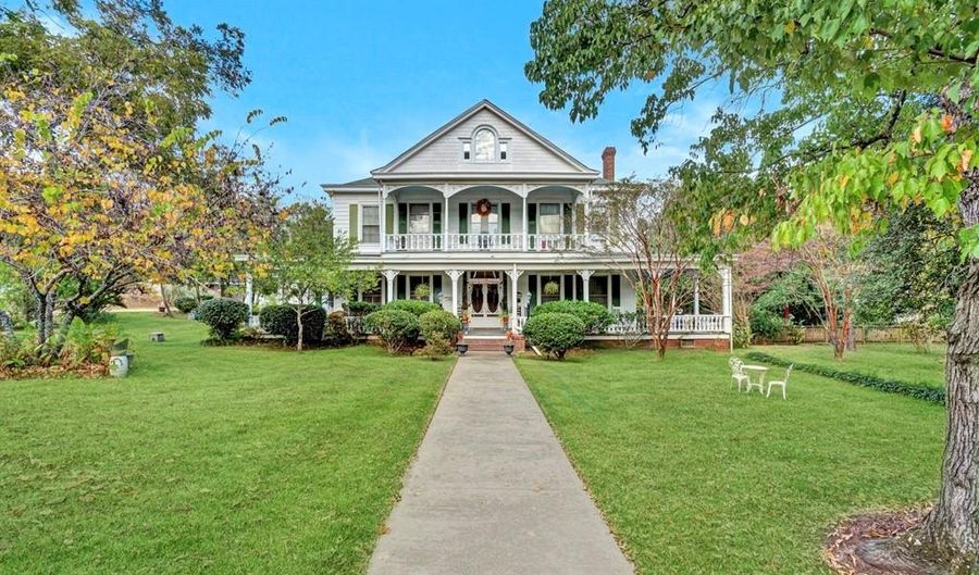 506 N Main St, Abbeville, SC 29620 - 6 Beds, 5 Bath