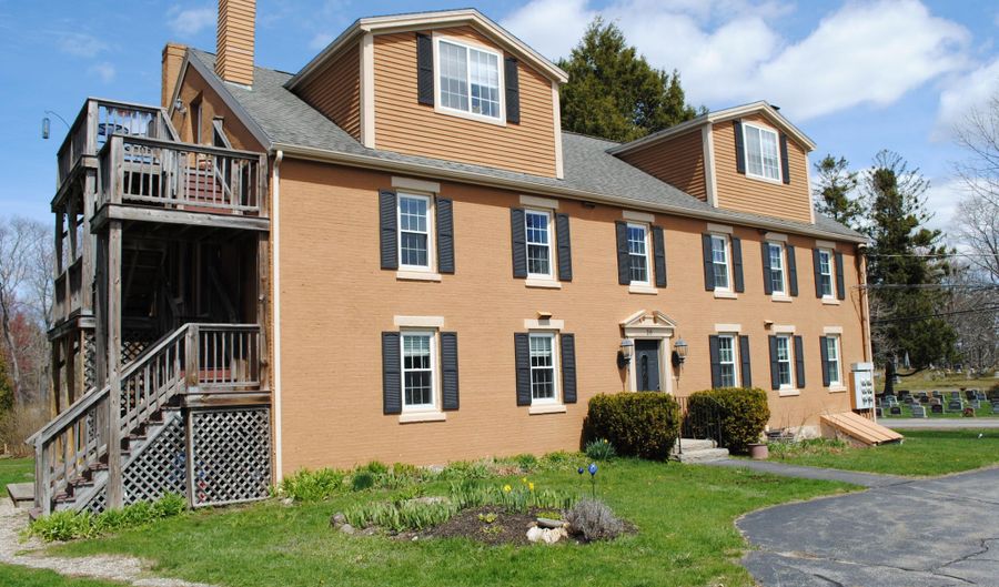 20 Oak Grove Ave, Bath, ME 04530 - 2 Beds, 1 Bath