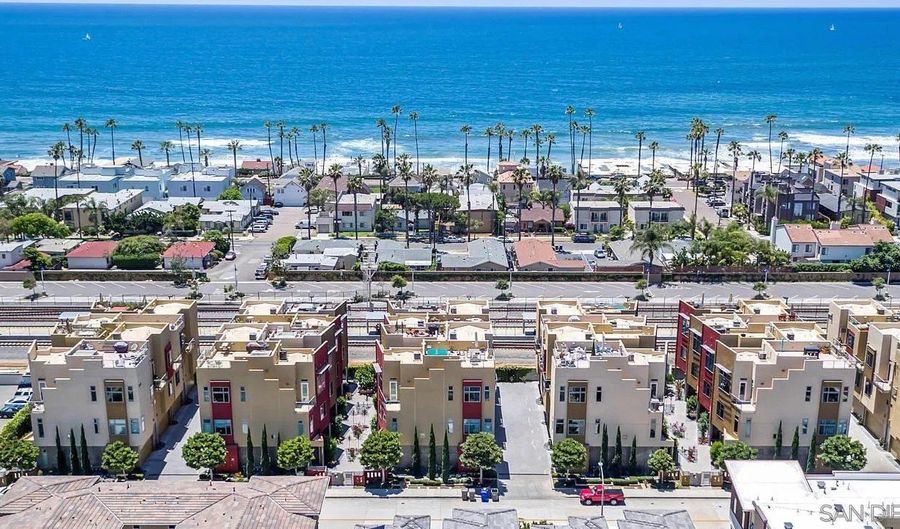 477 S Cleveland St 104, Oceanside, CA 92054 - 3 Beds, 4 Bath