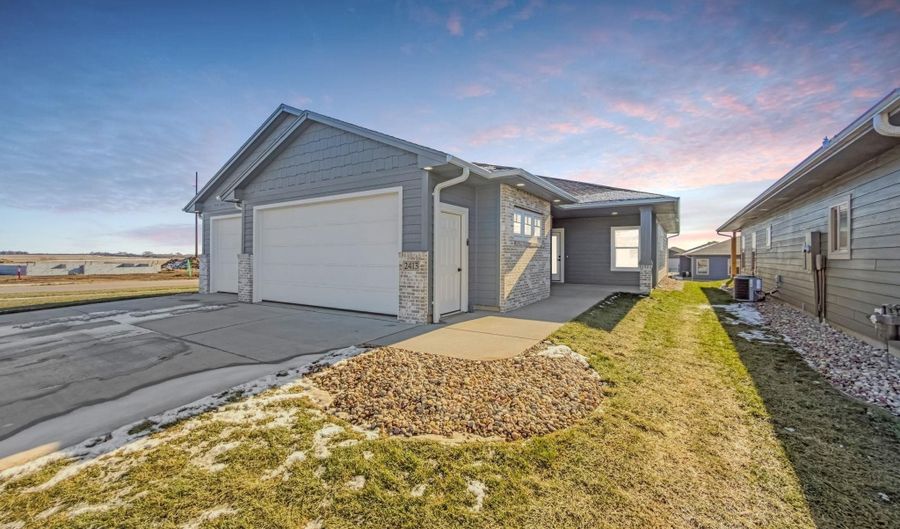 2413 E Tinley St, Brandon, SD 57005 - 2 Beds, 2 Bath