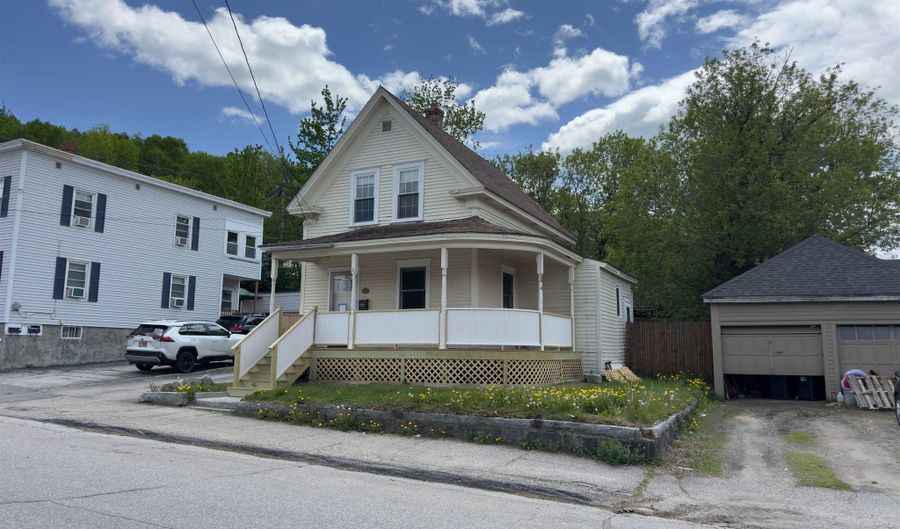 246 E Mason St, Berlin, NH 03570 - 3 Beds, 1 Bath
