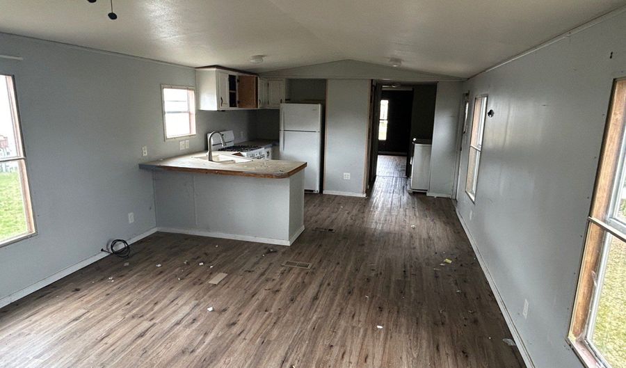 783 Ascot Cir, Almont, MI 48003 - 2 Beds, 2 Bath
