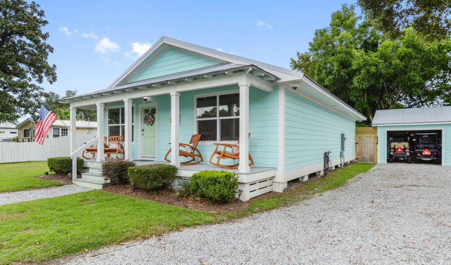 321 Saint George St, Bay St. Louis, MS 39520 - 2 Beds, 2 Bath